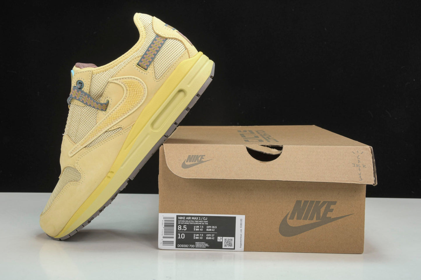 Travis Scott AM1 'Saturn Gold'