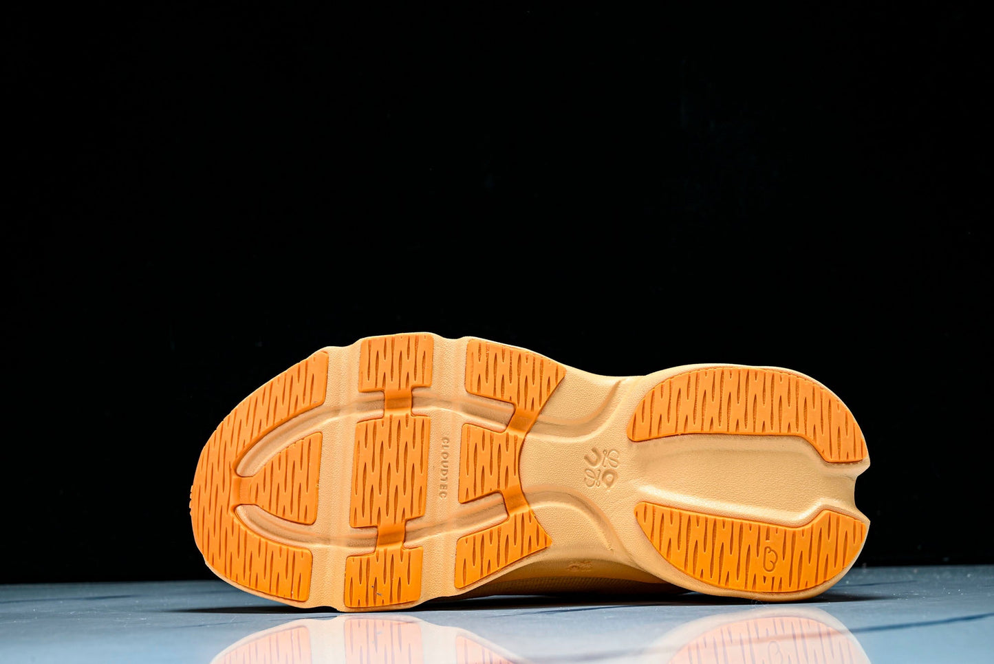 LOEWE × ON Cloudsolo 'Orange'