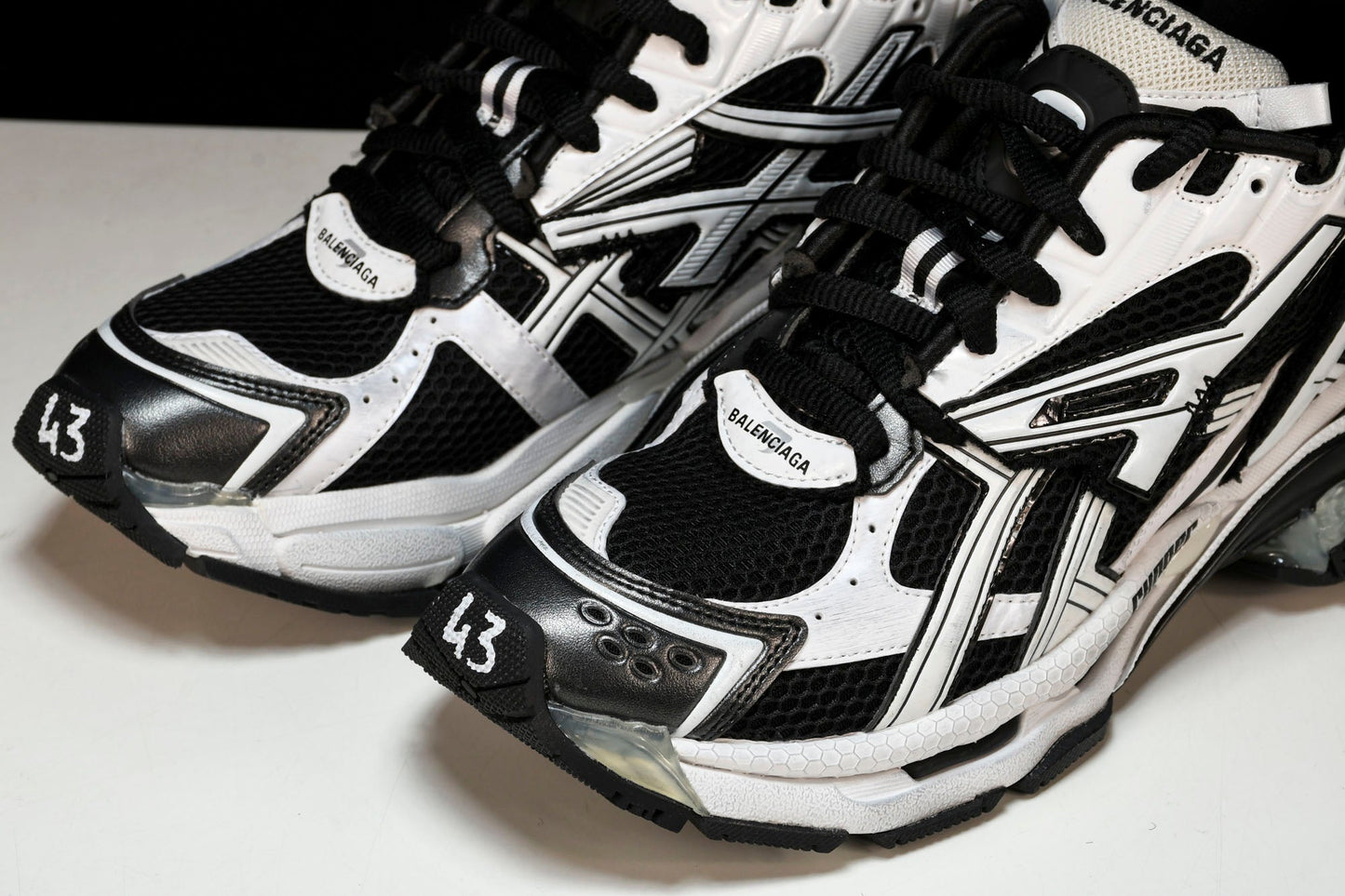 Runner 'White Black'