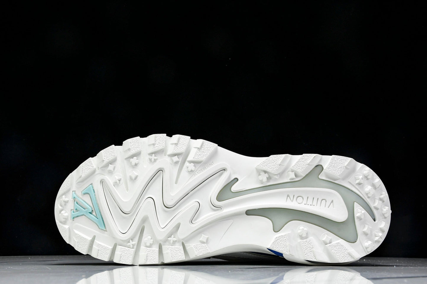 Louis Vuittоп Runner Tatic Sneaker 'White Blue'