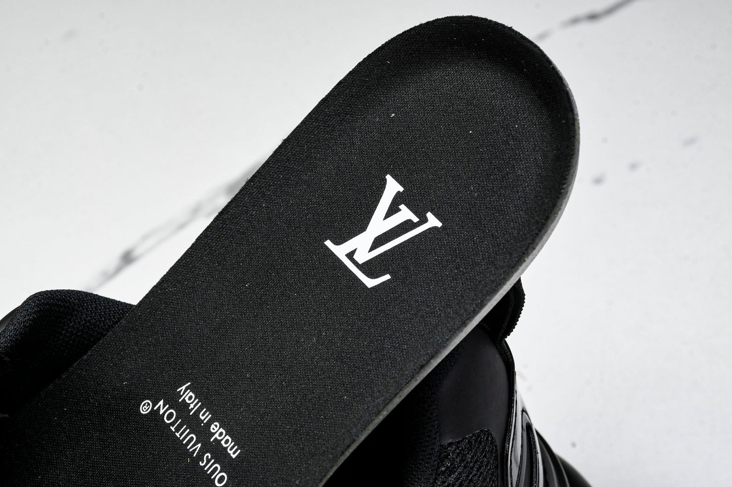 Louis Vuittоп Runner Tatic Sneaker 2.0 'Black'
