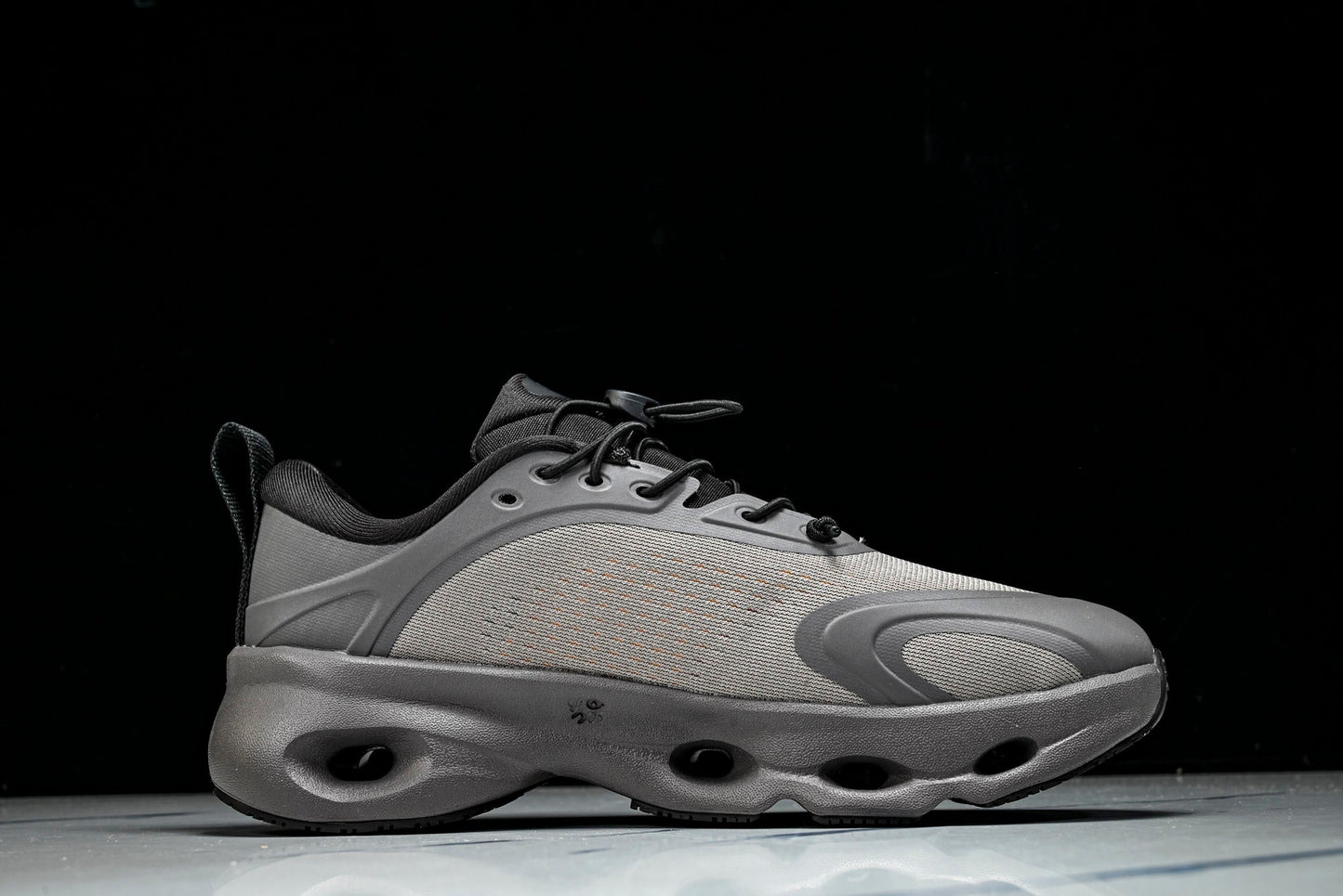 LOEWE × ON Cloudsolo 'Grey Black'