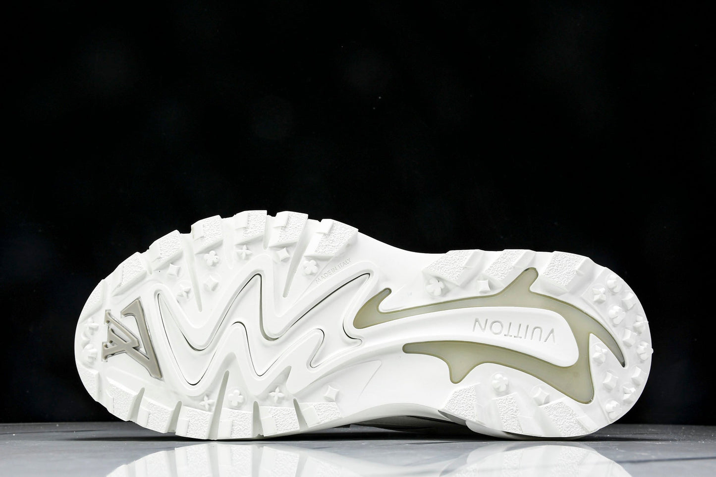Louis Vuittоп Runner Tatic Sneaker 'White'
