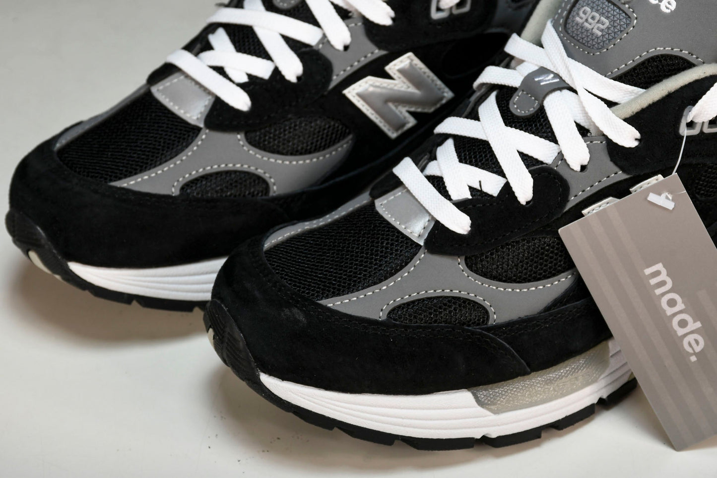 NB 992 'Black Grey Suede'