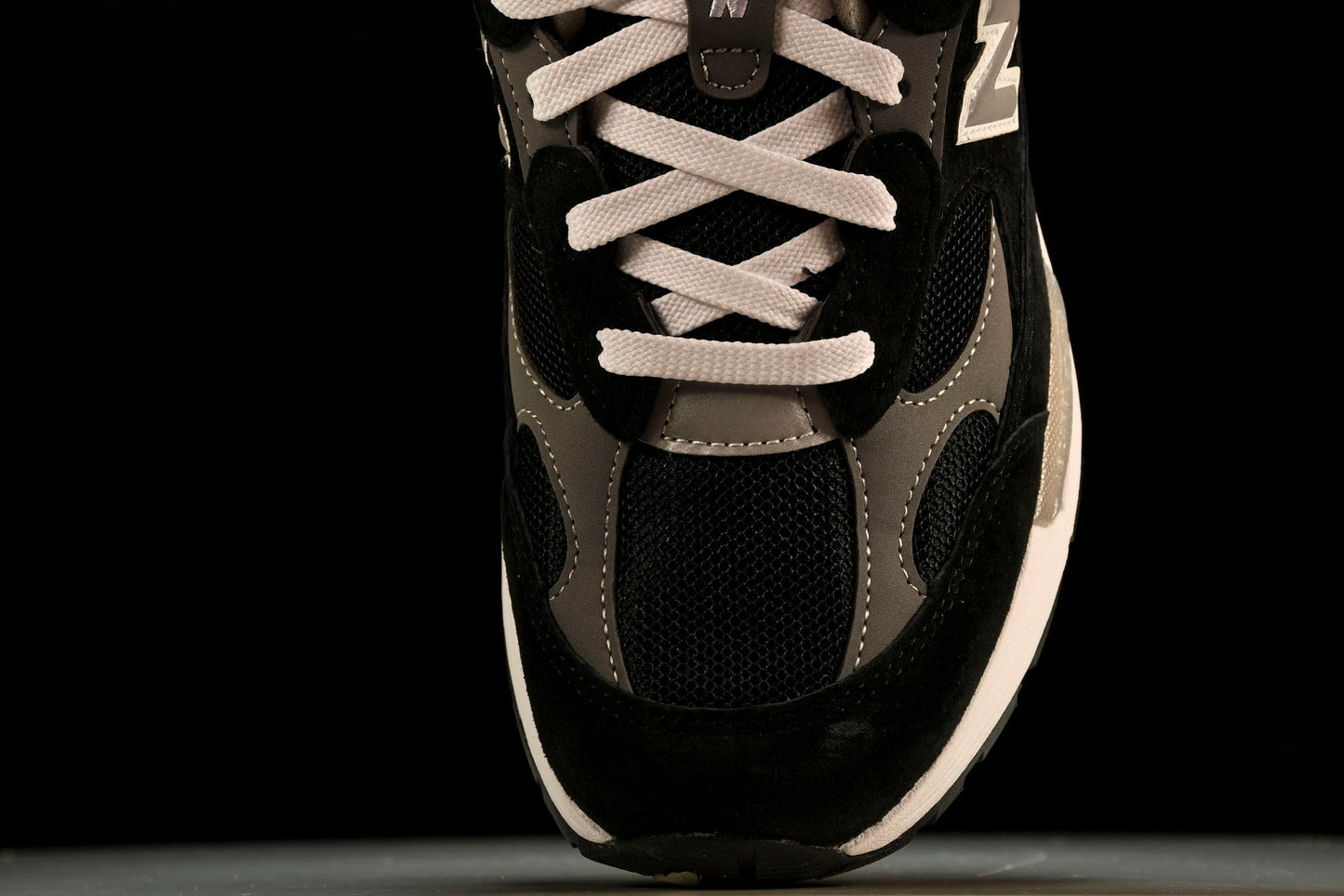 NB 992 'Black Grey Suede'