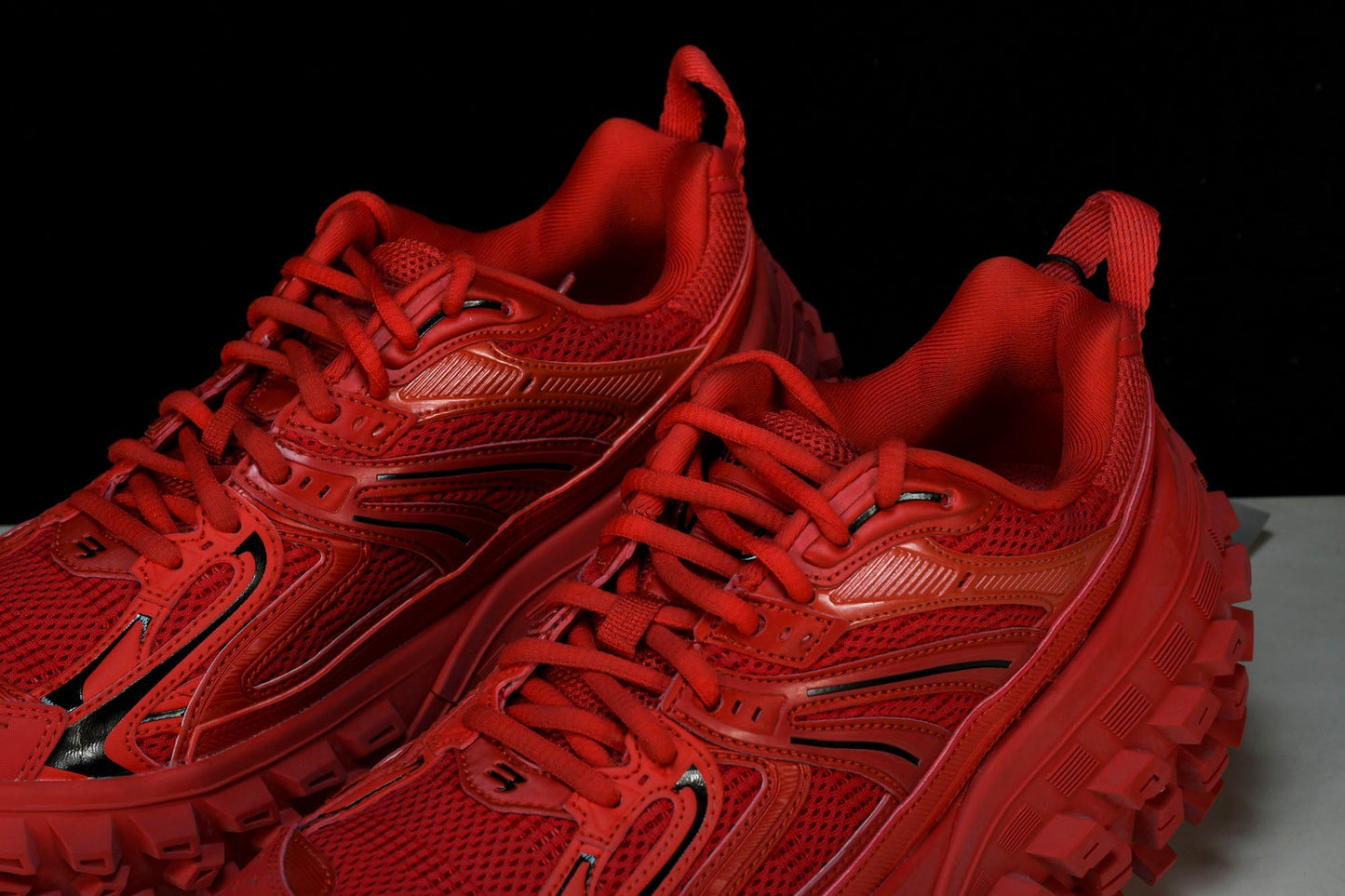 Defender (Bouncer) Sneaker 'Red'