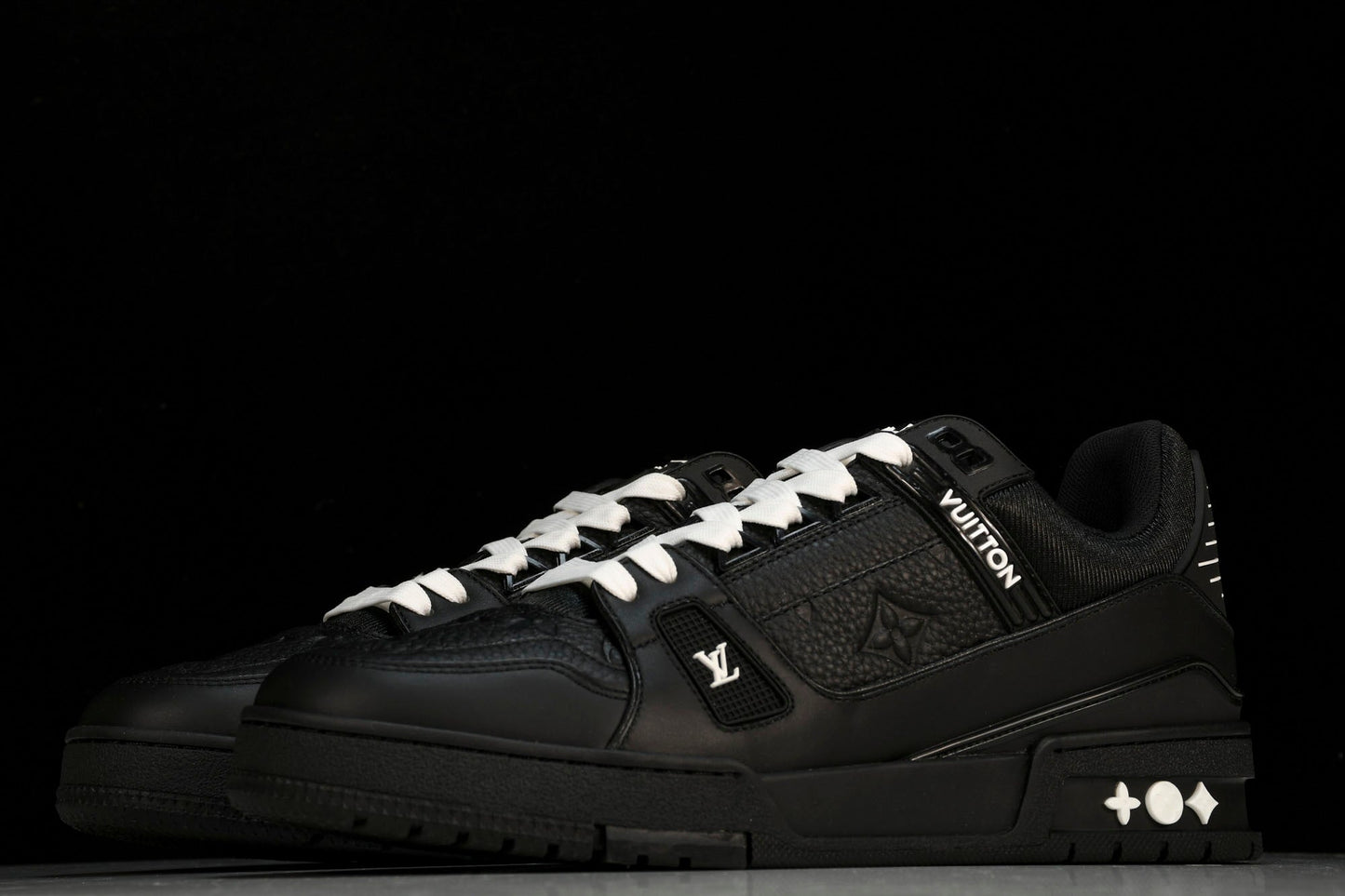Louis Vuittоп Trainer Low 'Black Embossed'