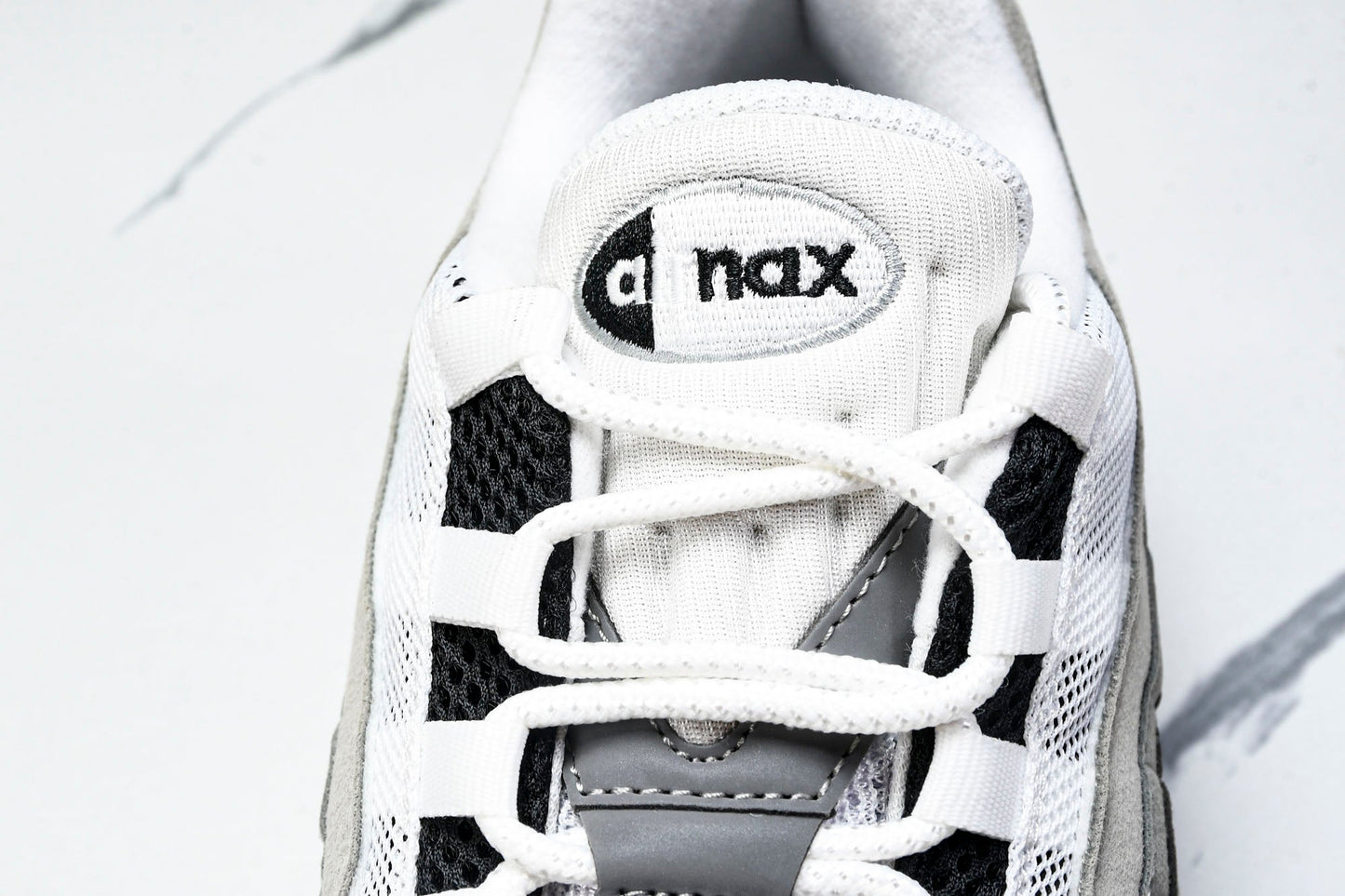 AM95 OG 'Black Anthracite'