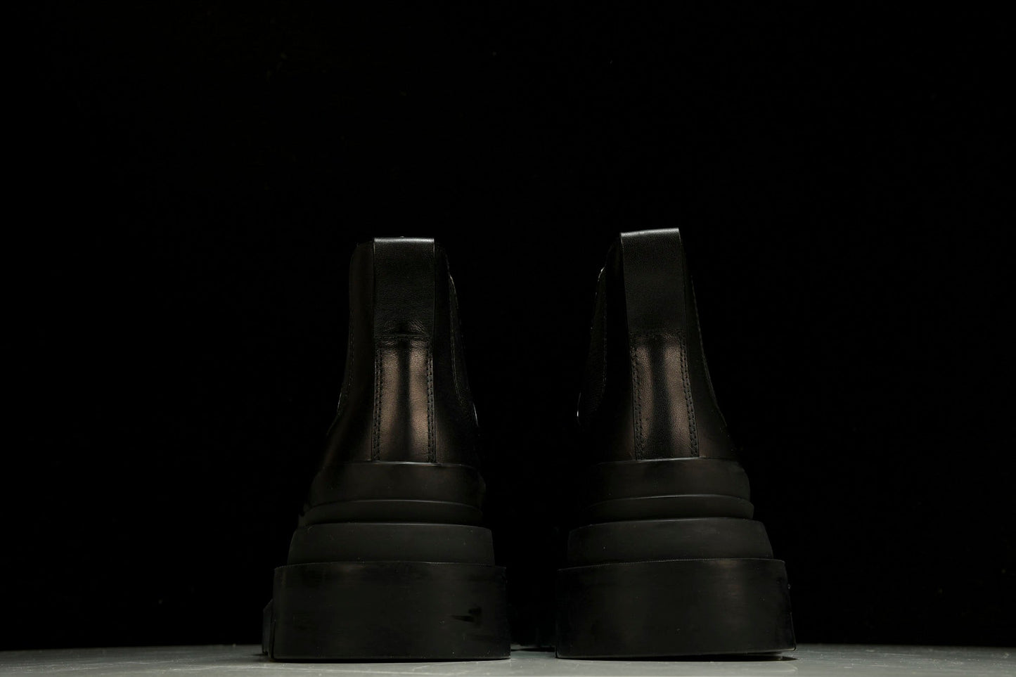Вottega Veneta Tire Ankle Chelsea Boots 'Black'