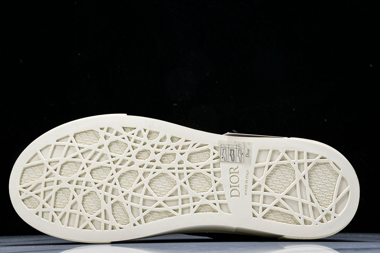 D1or B33 'Black Oblique'