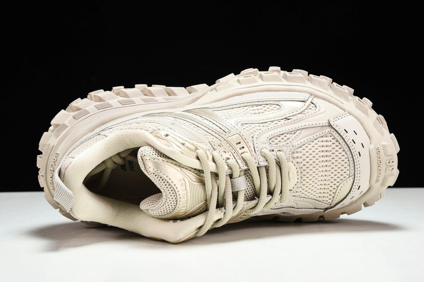 Defender (Bouncer) Sneaker 'Beige'