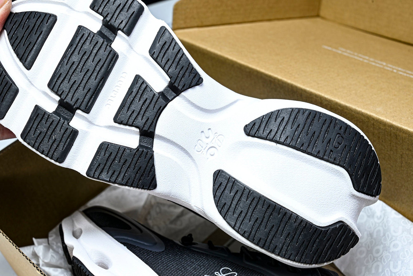LOEWE × ON Cloudsolo 'Black White'