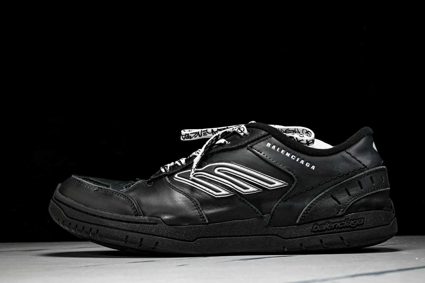Вalenciaga Hamptons Worn-Out Sneaker 'Black'