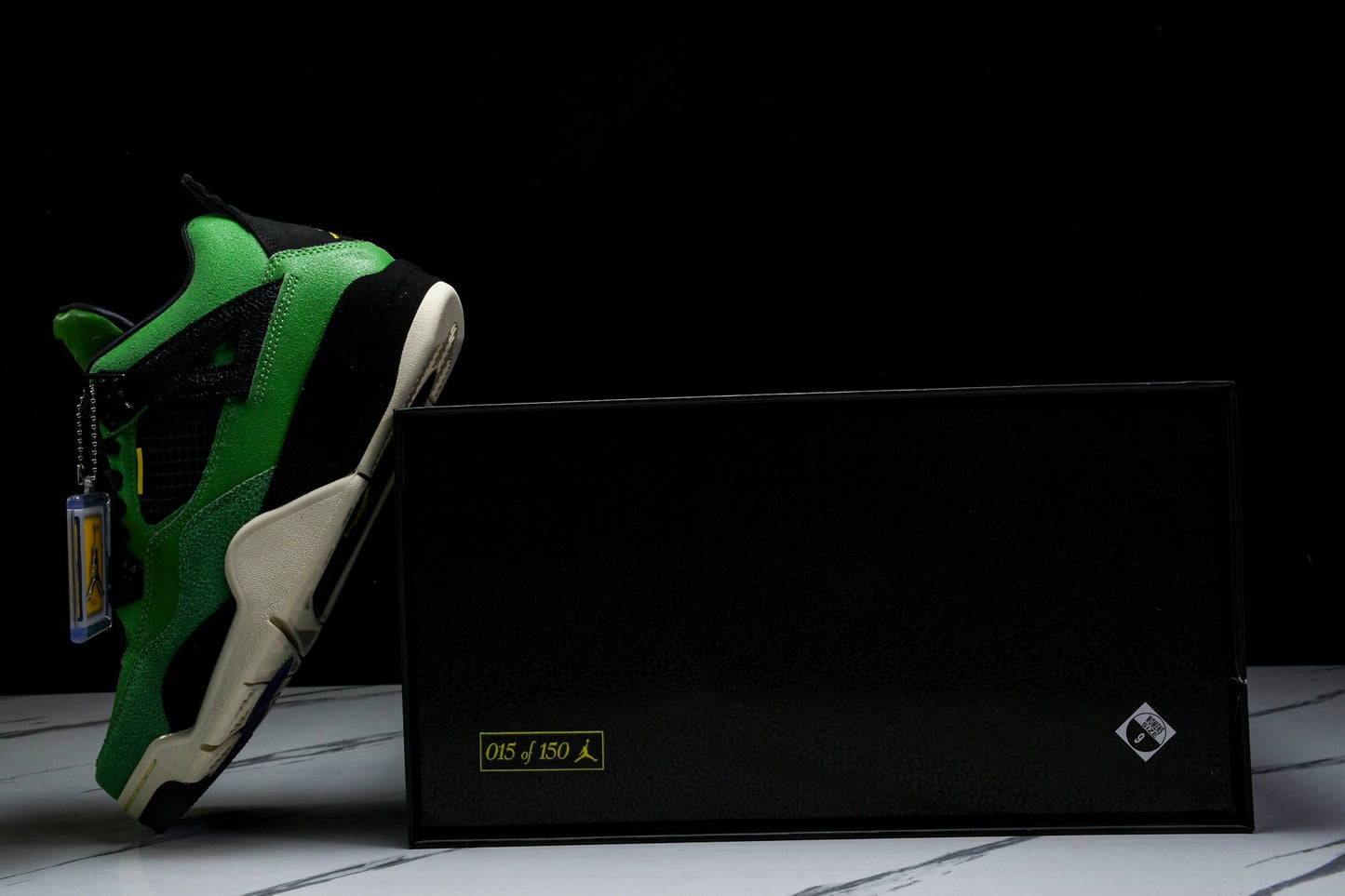 AJ4 Retro 'Manila' (Special Box)