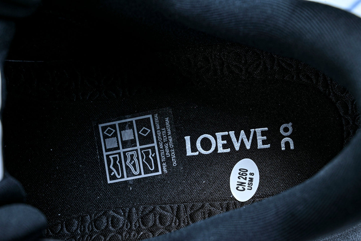 LOEWE × ON Cloudsolo 'Black'