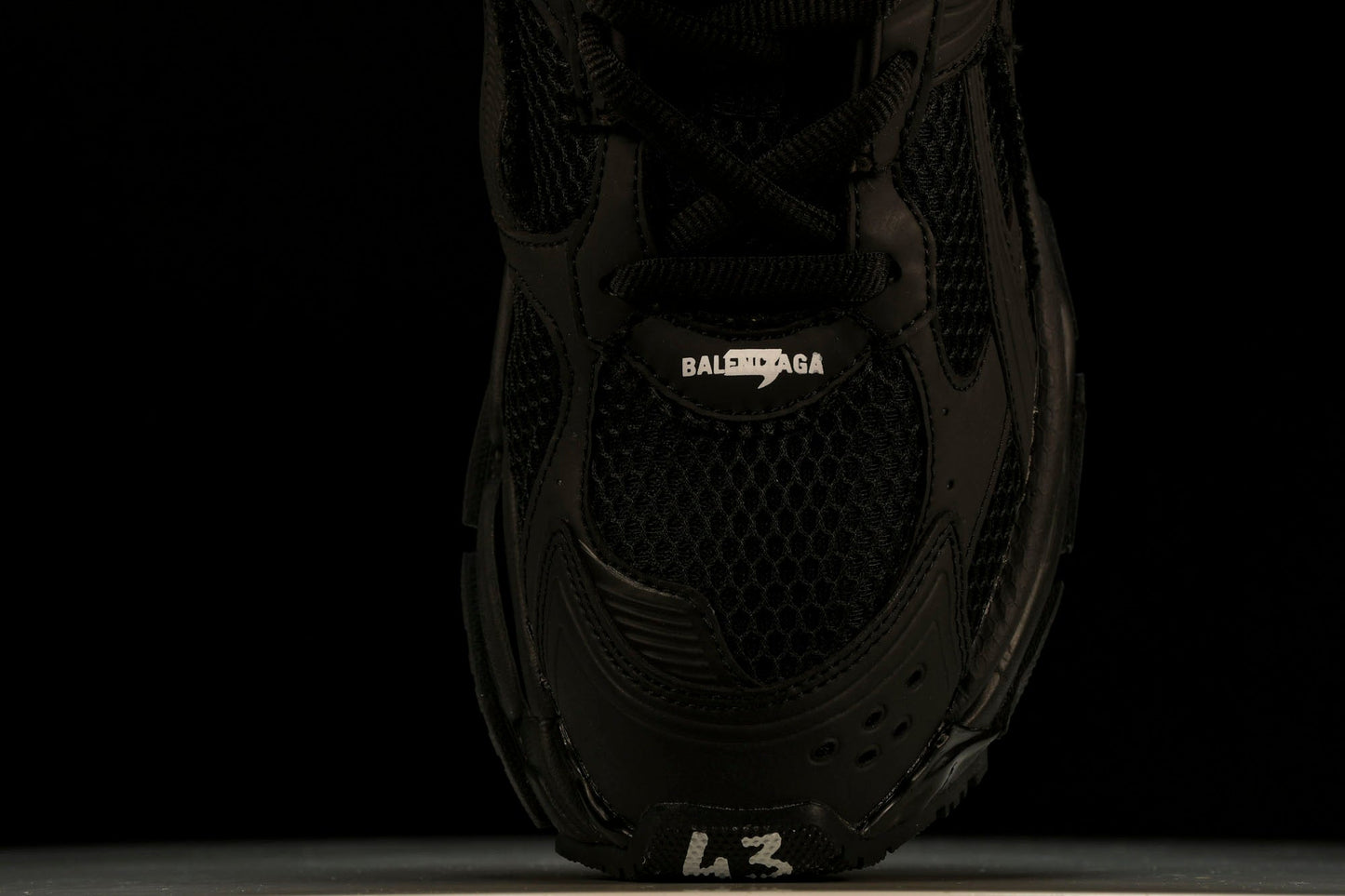 Runner 'Triple Black - Matte'
