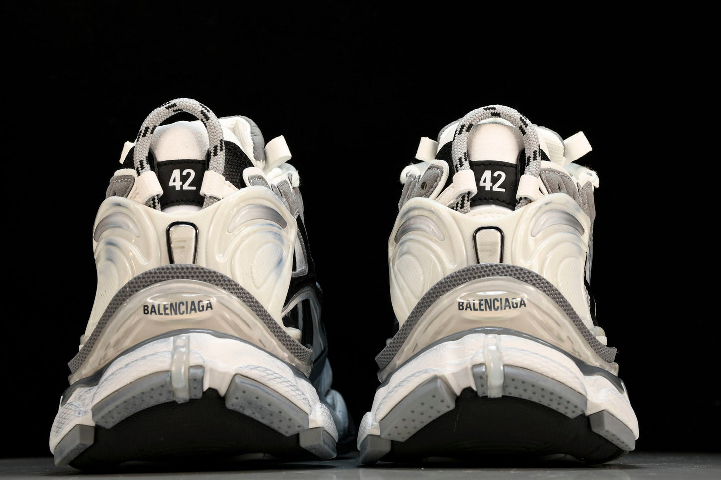Runner 'White Black Grey'