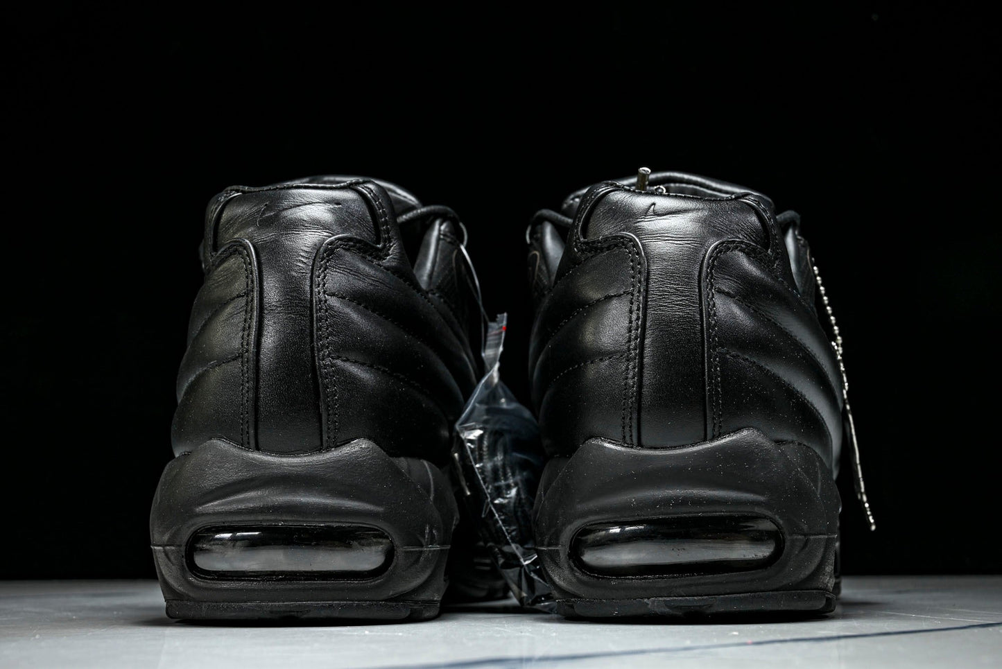 Supreme x AM95 Lux 'Black'