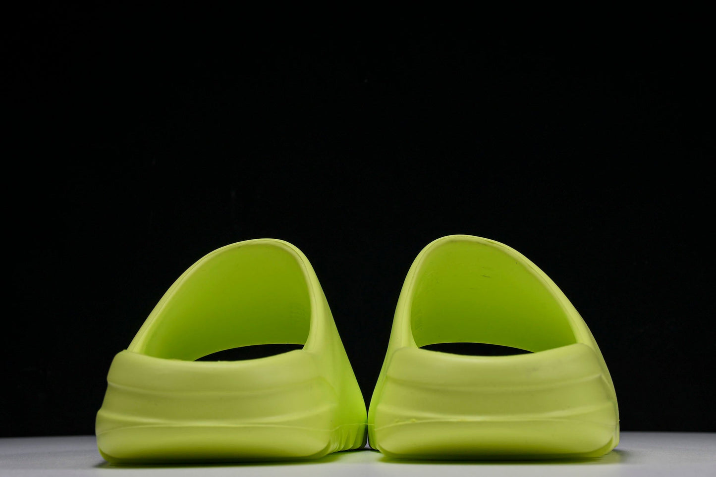 Yzy Slide 'Glow Green' (First Release)
