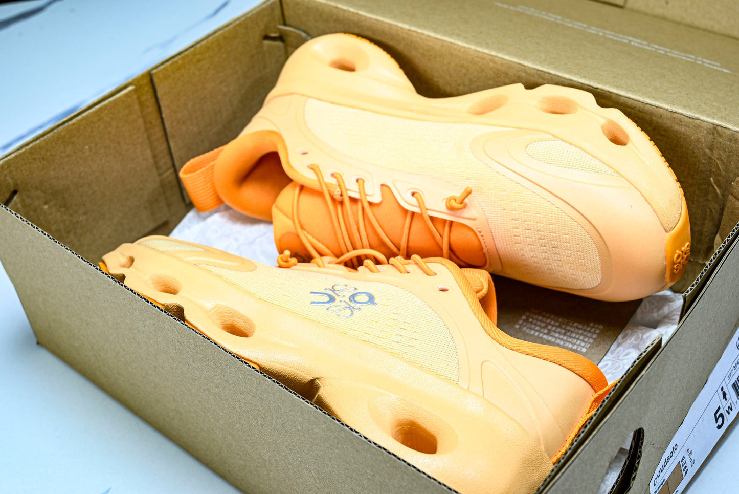 LOEWE × ON Cloudsolo 'Orange'