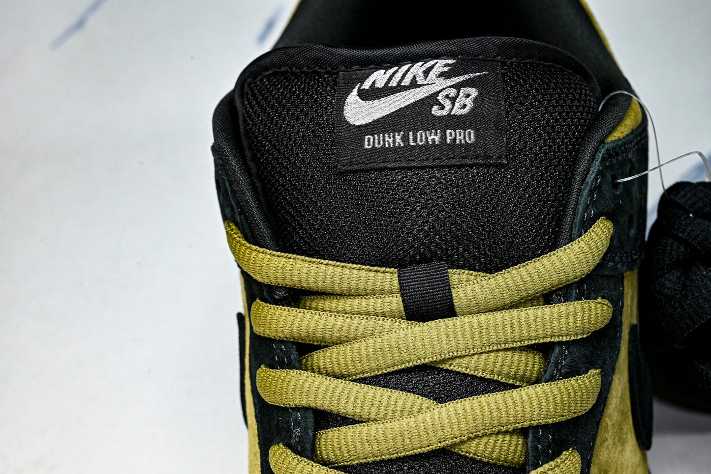 SB Dnk Low x Supreme 94 Camper Green