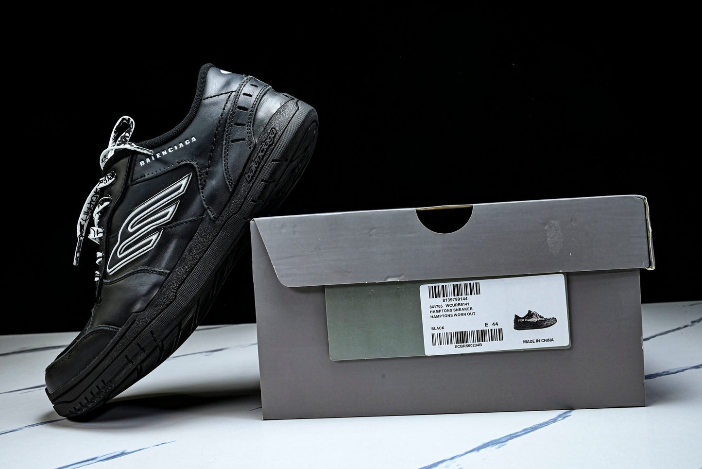 Вalenciaga Hamptons Worn-Out Sneaker 'Black'