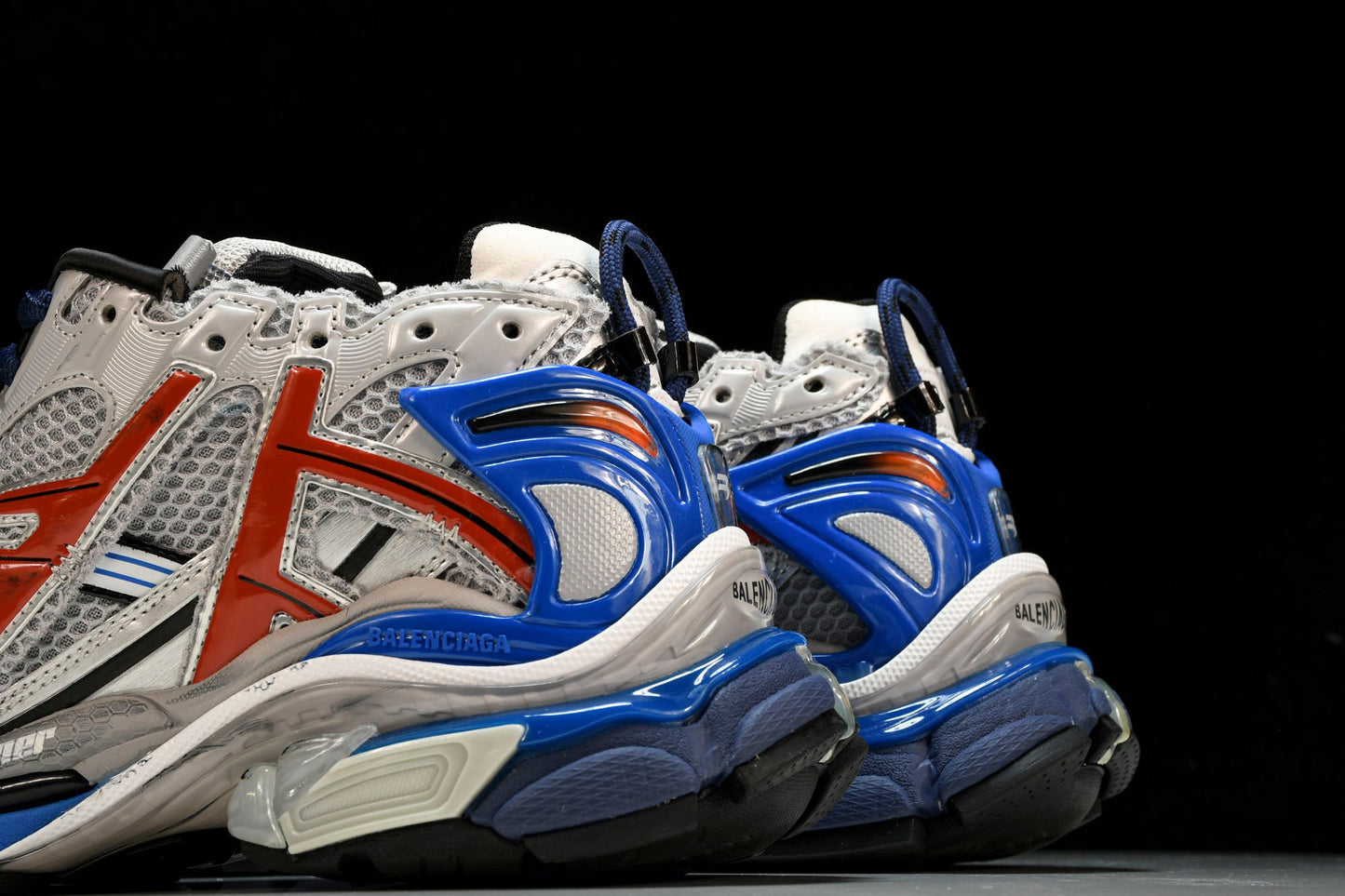 Runner 'Grey Blue Red Black'