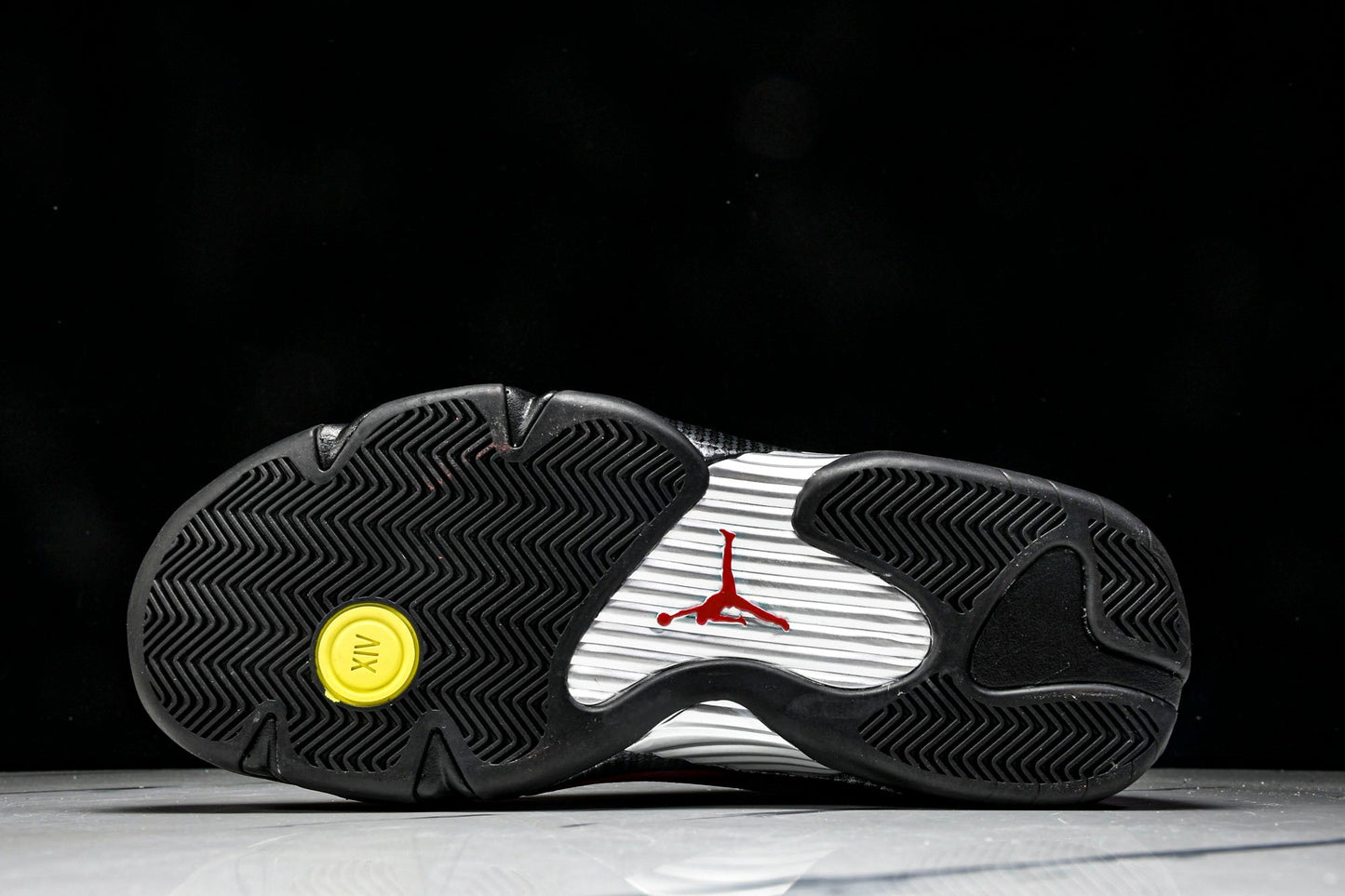 AJ14 Retro 'Ferrari'