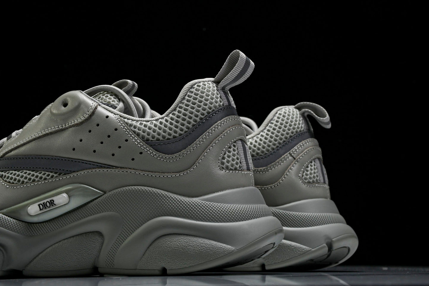 D1or B22 'Triple Grey'