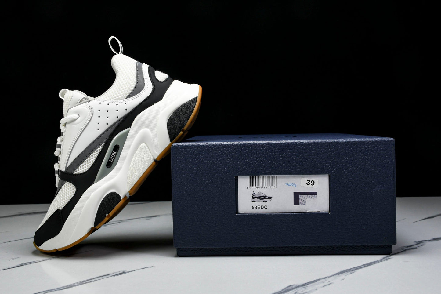 D1or B22 'White Black Gum'