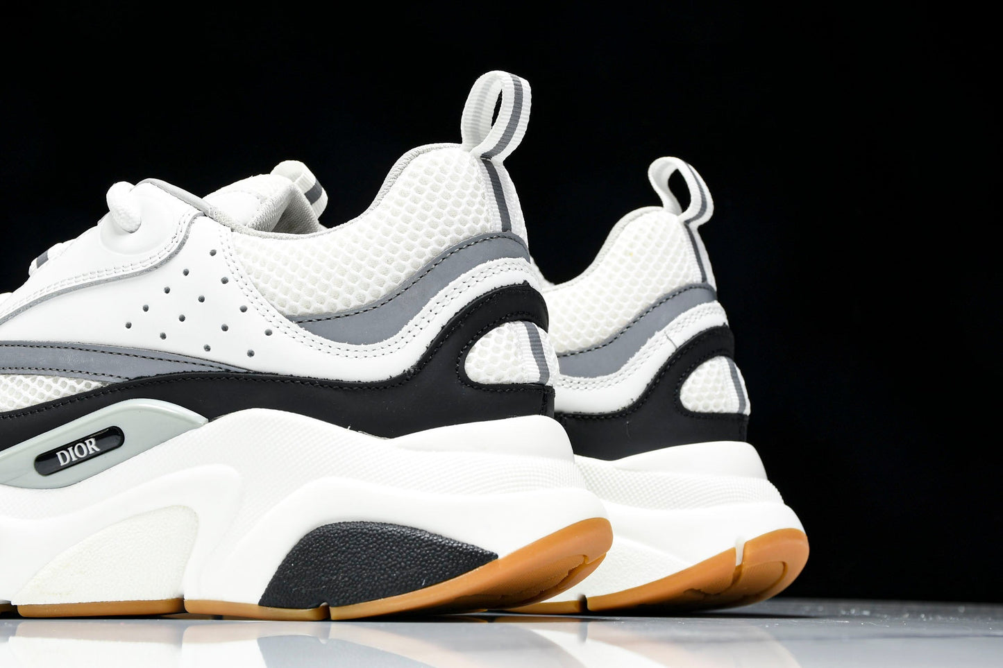 D1or B22 'White Black Gum'