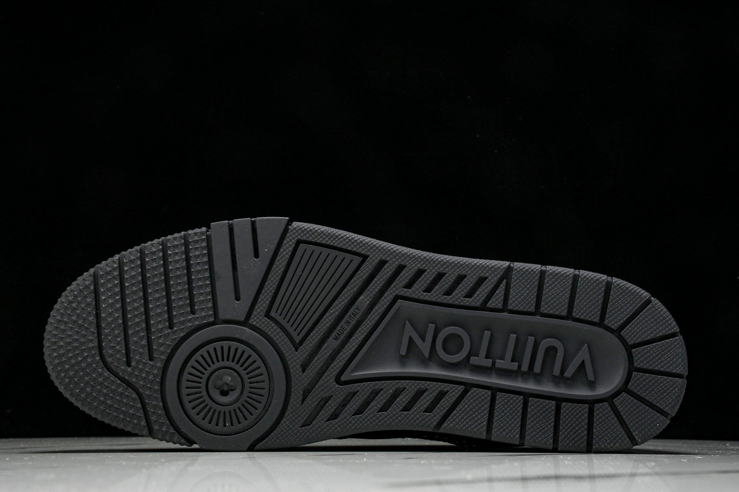 Louis Vuittоп Trainer Low 'Black Studded'