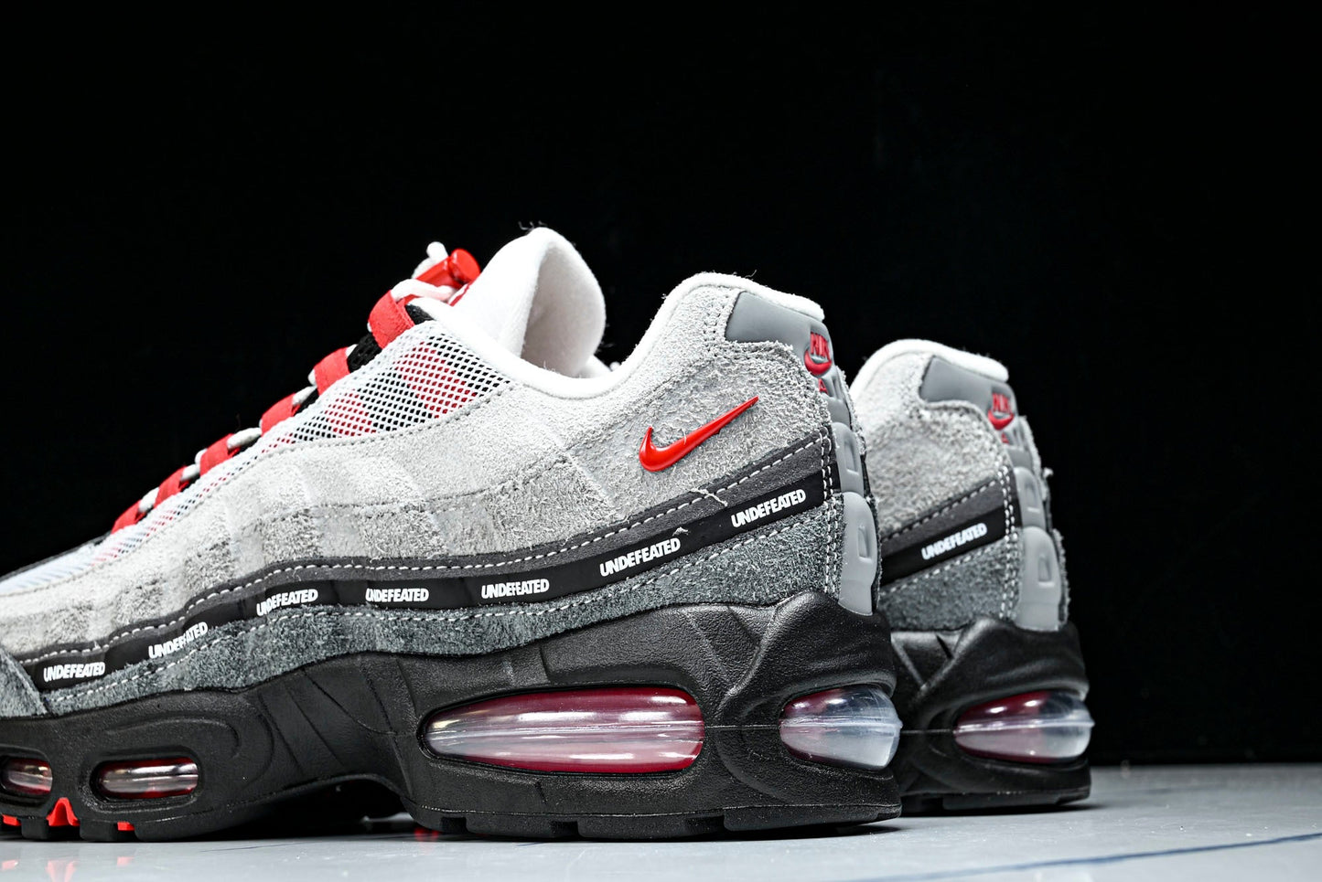 Undefeated x AM95 Geo Exclusive Pack 'Tokyo Bright Crimson'