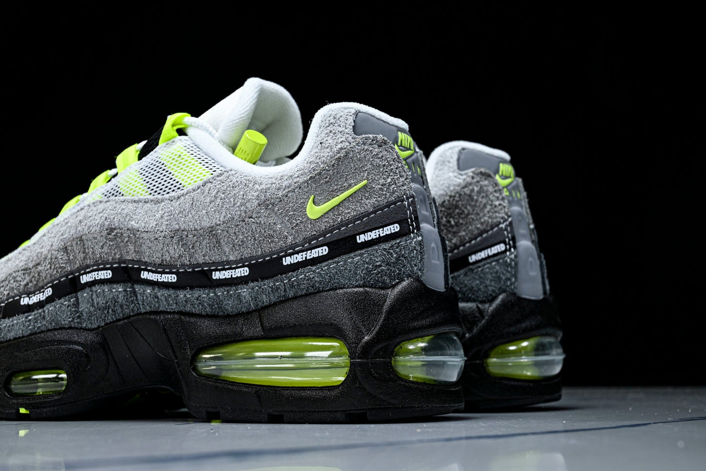 Undefeated x AM95 Geo Exclusive Pack 'NYC Neon'