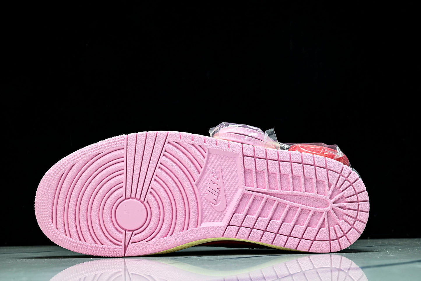 Travis Scott AJ1 Retro Low OG 'Tropical Pink'