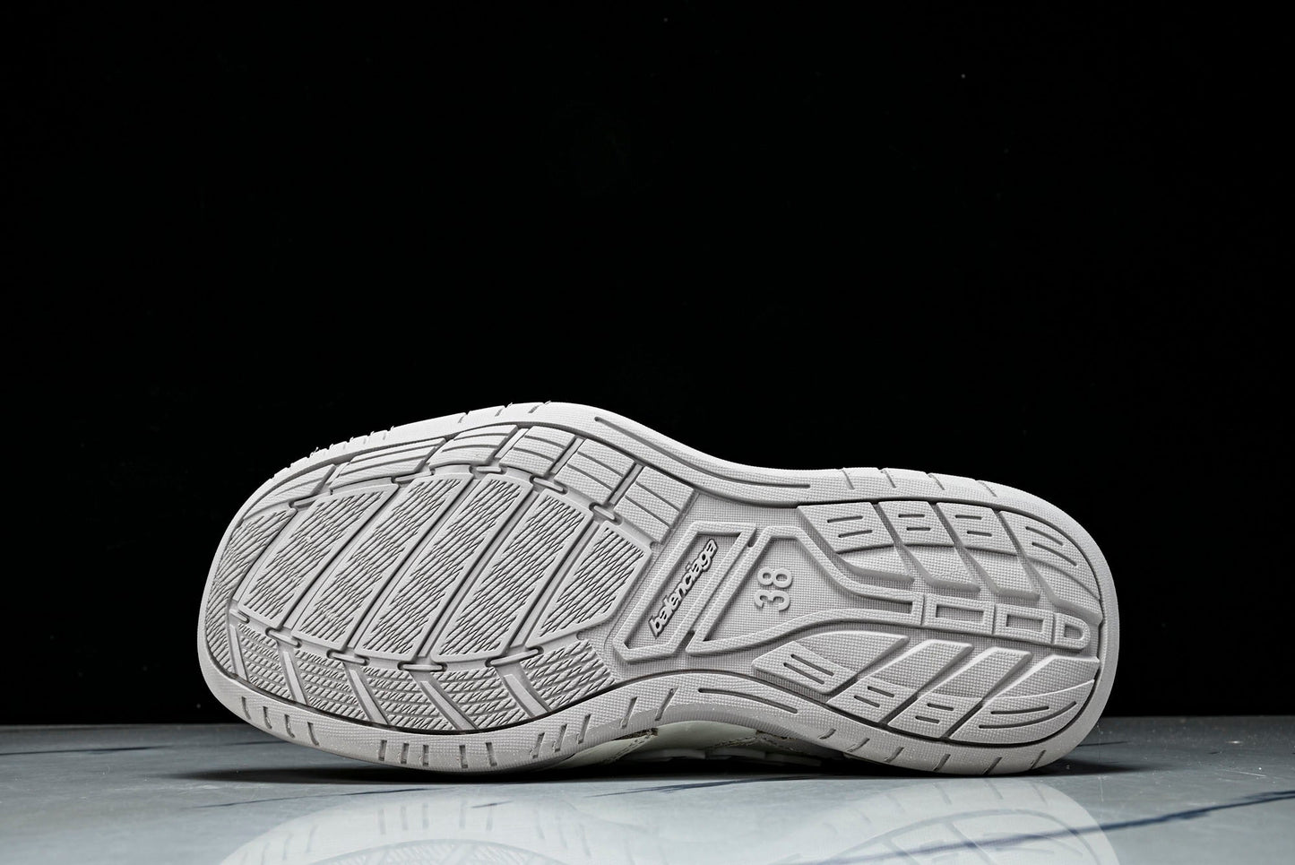 Вalenciaga Hamptons Worn-Out Sneaker 'Beige Green'
