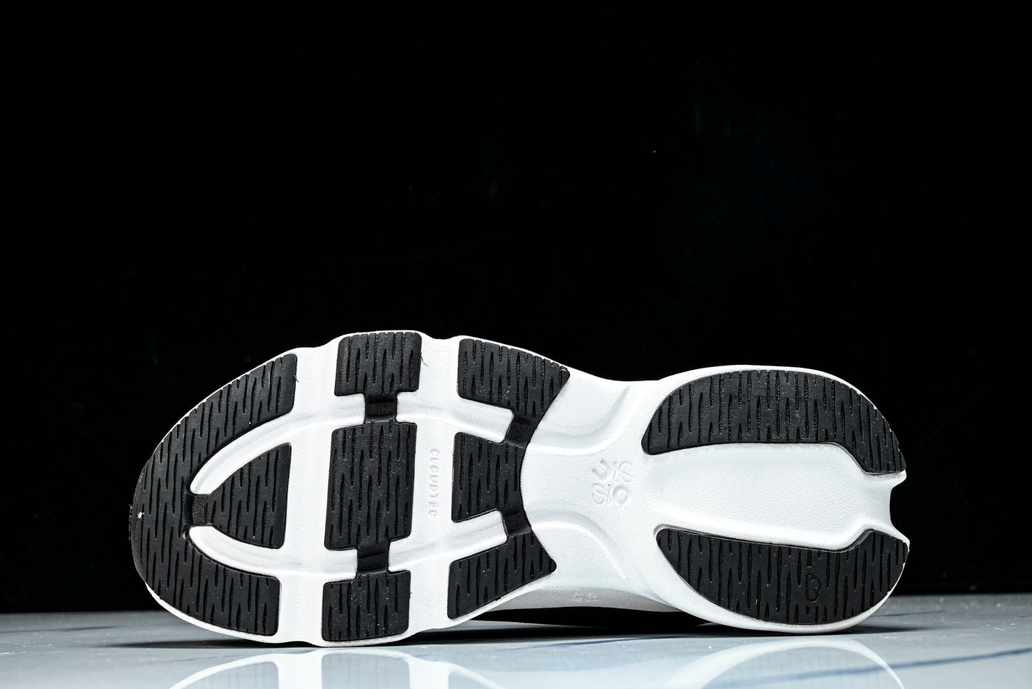 LOEWE × ON Cloudsolo 'Black White'