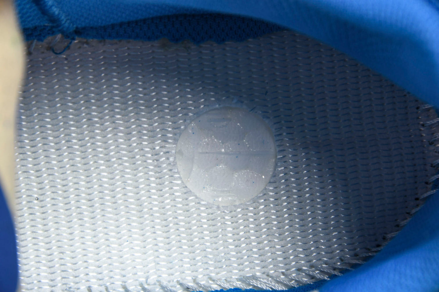 Yzy Boost 700 Hi-Res Blue