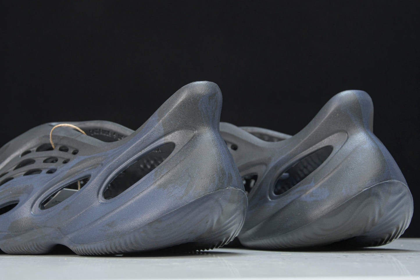 Yzy Foam RNNR 'Mineral Blue'