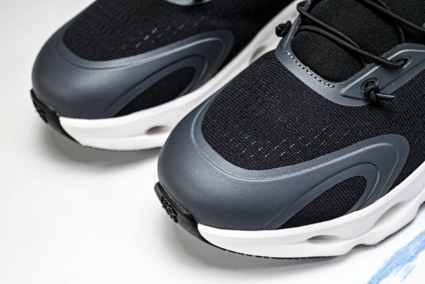 LOEWE × ON Cloudsolo 'Black White'
