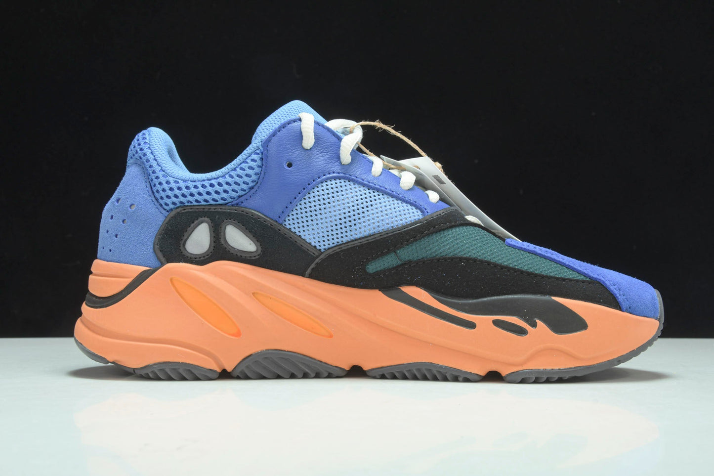 Yzy Boost 700 Bright Blue